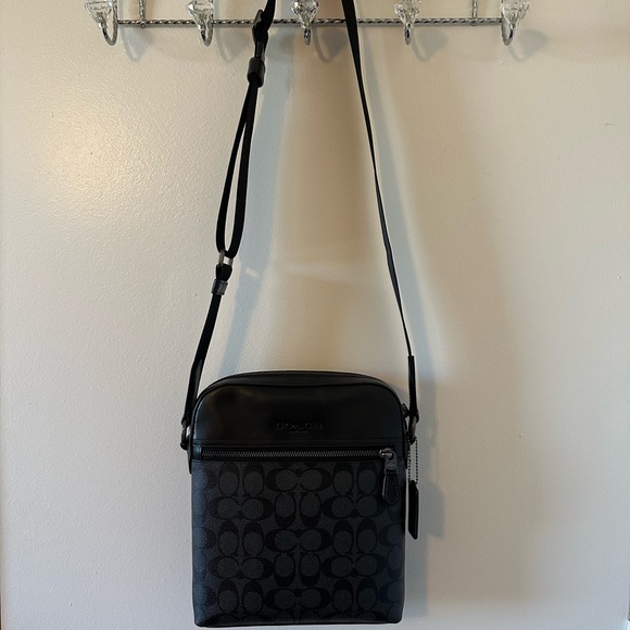 Coach Crossbody - Picture 3 of 3